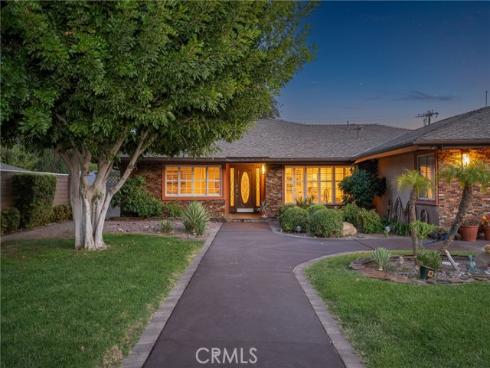 130 Mariposa Way , Brea, CA