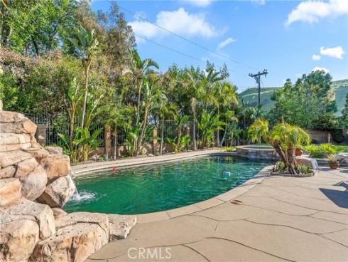 130 Mariposa Way , Brea, CA