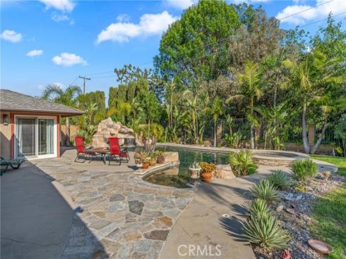 130 Mariposa Way , Brea, CA