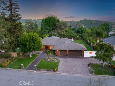 130 Mariposa Way , Brea, CA