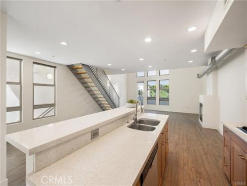 576 S Brea Boulevard, Brea, CA