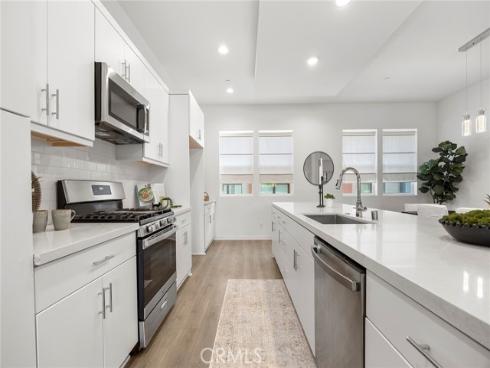 426  West Central Avenue  , Brea, CA