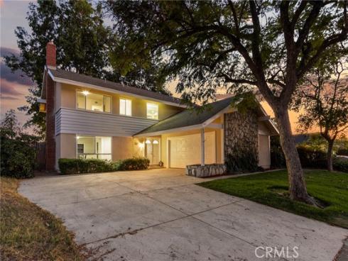 490 Buttonwood Drive