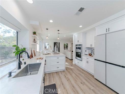 702  Oakcrest   Avenue, Brea, CA