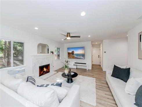 702  Oakcrest   Avenue, Brea, CA