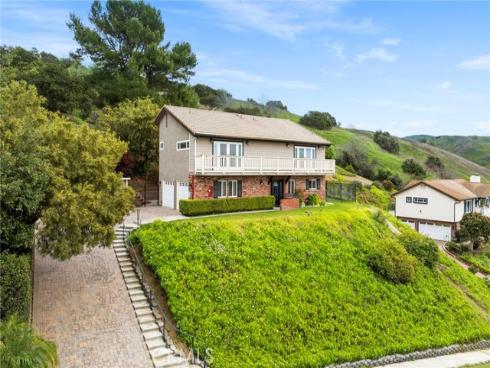 386  Olinda   Drive, Brea, CA