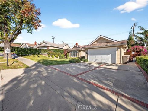 1252  Tamarack  , Brea, CA