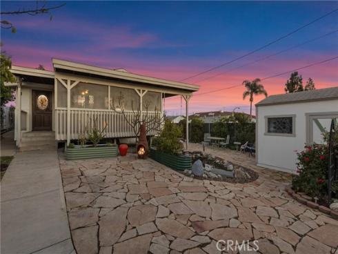 127 S Redwood Avenue, Brea, CA