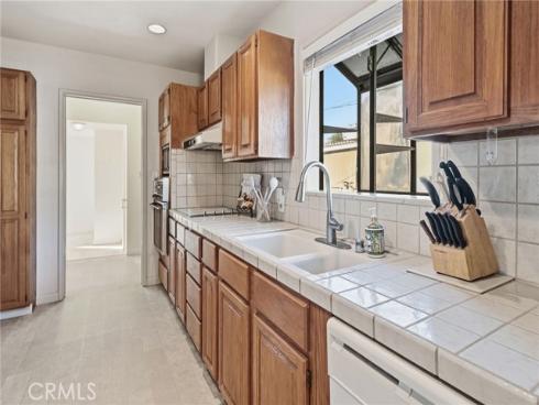 421  Sycamore Avenue  , Brea, CA