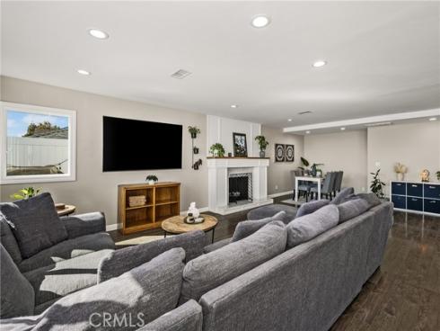 688 Buttonwood , Brea, CA