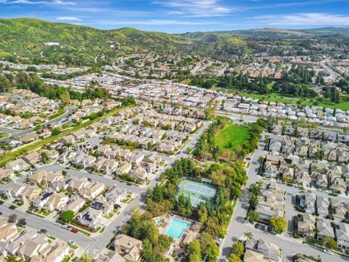 958  Baxter  , Brea, CA