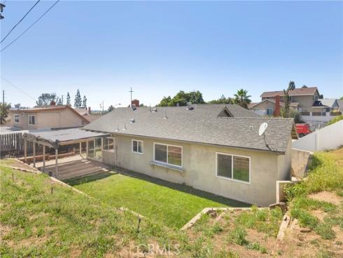570  Olive   Avenue, Brea, CA