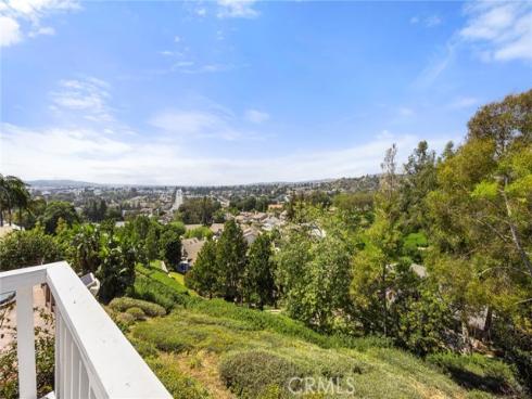 897  Kings Canyon   Road, Brea, CA