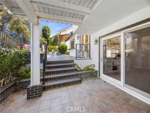 897  Kings Canyon   Road, Brea, CA