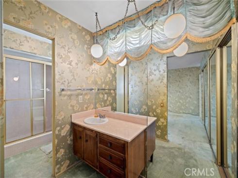 1319  Las Lomas  , Brea, CA