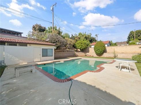 1319  Las Lomas  , Brea, CA