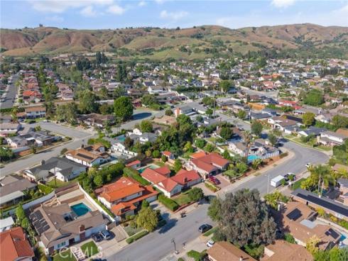 1319  Las Lomas  , Brea, CA