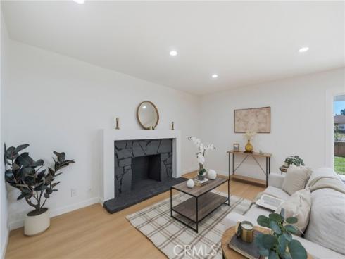 938  Oakcrest  , Brea, CA