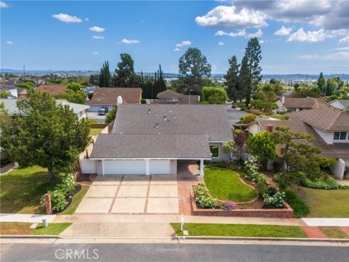 938  Oakcrest  , Brea, CA