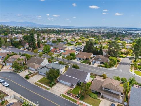 938  Oakcrest  , Brea, CA