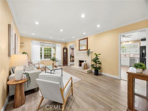 415 W. Acacia
