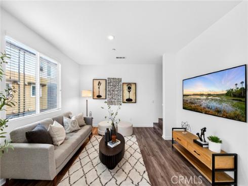 156 N Orange  , Brea, CA