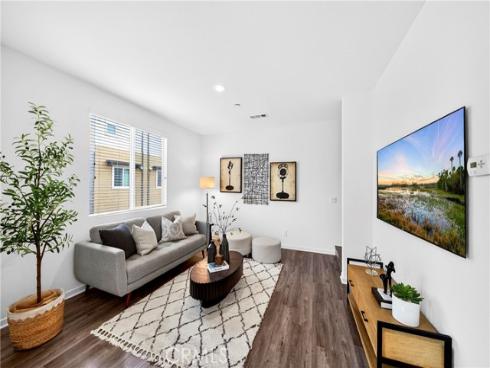 156 N Orange  , Brea, CA