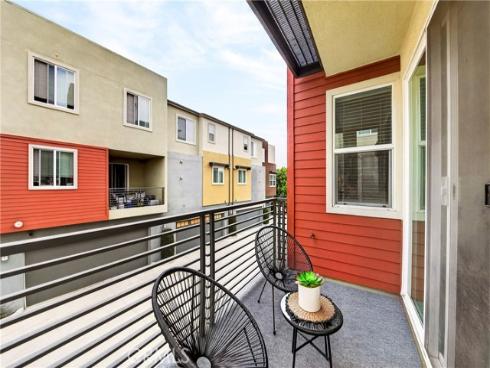 156 N Orange  , Brea, CA