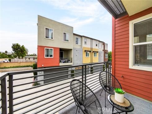 156 N Orange  , Brea, CA