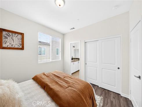 156 N Orange  , Brea, CA