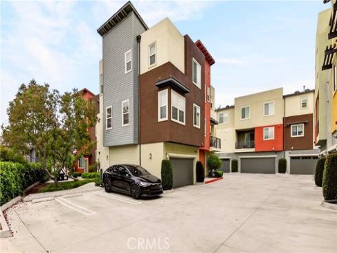 156 N Orange  , Brea, CA