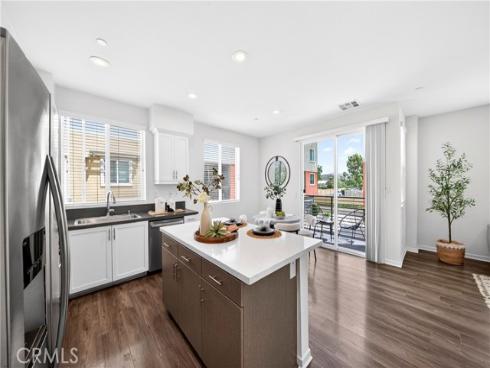 156 N Orange  , Brea, CA