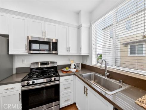 156 N Orange  , Brea, CA