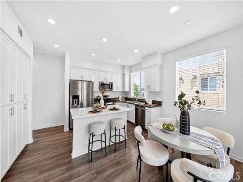 156 N Orange  , Brea, CA