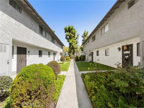 636 East Birch D Street, Brea, CA