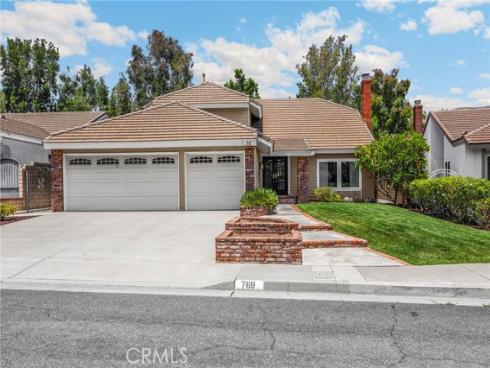 769 Oak Knoll Street