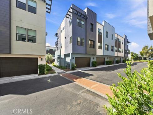 435 Village , Brea, CA