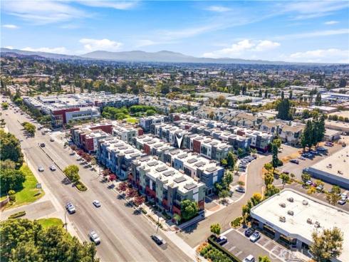435 Village , Brea, CA