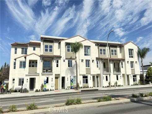 685 S. Brea Boulevard 301