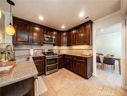 141  Meadowcreek  , Brea, CA