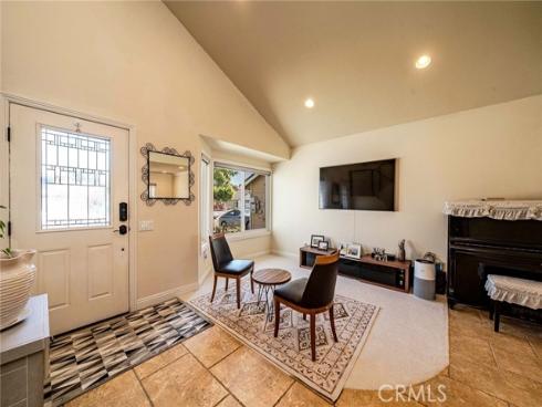 141  Meadowcreek  , Brea, CA