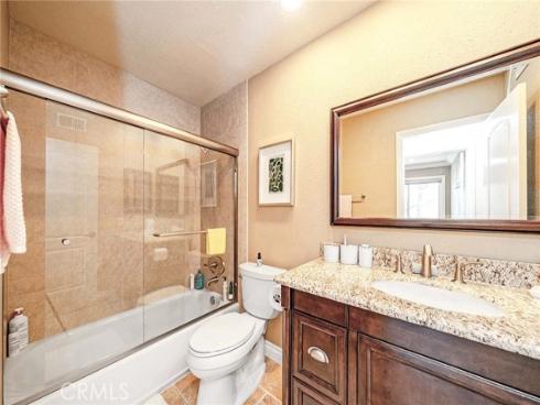 141  Meadowcreek  , Brea, CA