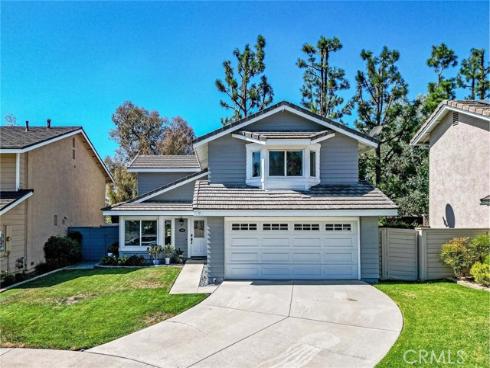 141  Meadowcreek  , Brea, CA