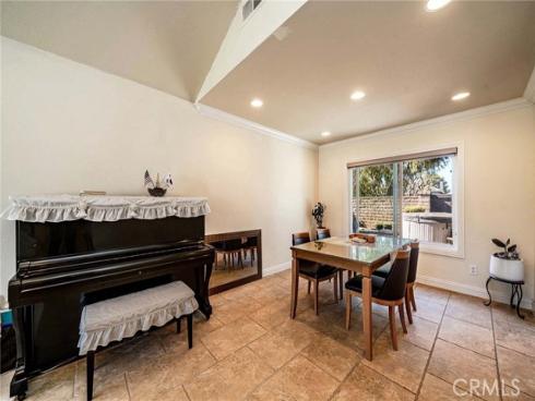 141  Meadowcreek  , Brea, CA