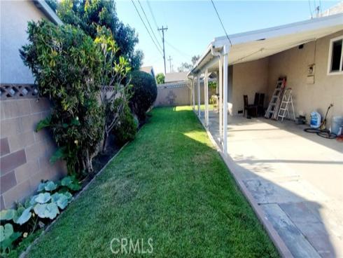 7501  El Chino   Circle, Buena Park, CA