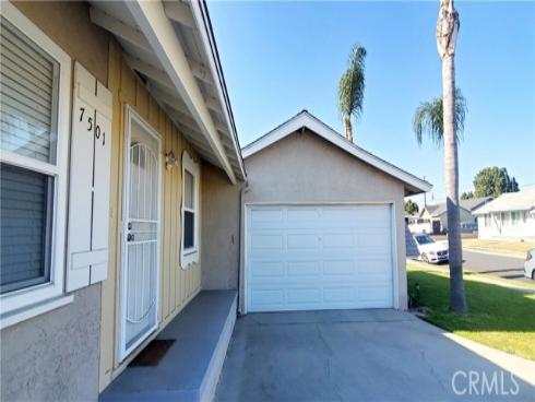 7501  El Chino   Circle, Buena Park, CA