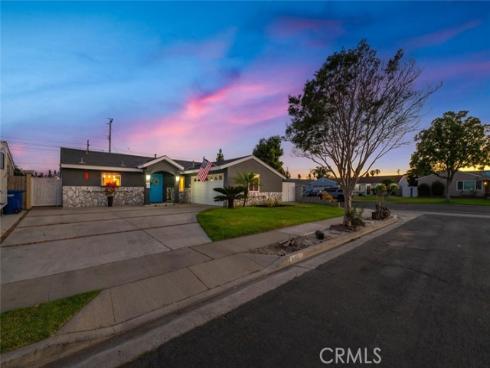 6400  Carolina   Circle, Buena Park, CA