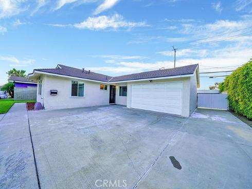 8868  Buchanan   Circle, Buena Park, CA