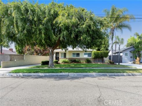 8261  4th   Street, Buena Park, CA