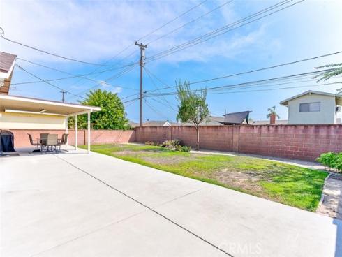 6656  San Haroldo   Way, Buena Park, CA